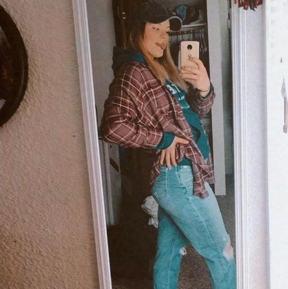 Meet your Posher, Paige - Picture 3 of 5